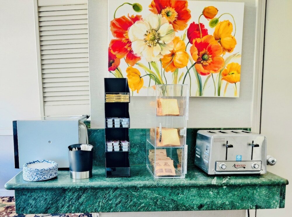 Фото City Center Inn & Suites