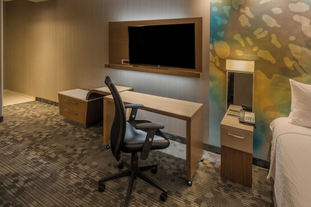 Фото Courtyard Reno Downtown/Riverfront