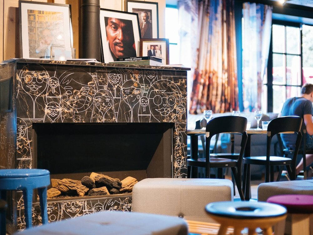 Фото Mob Paris Les Pouches