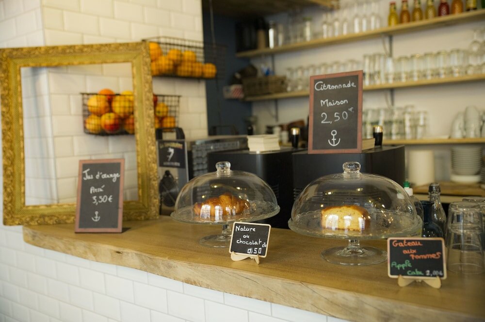 Фото Georges Hostel & Café