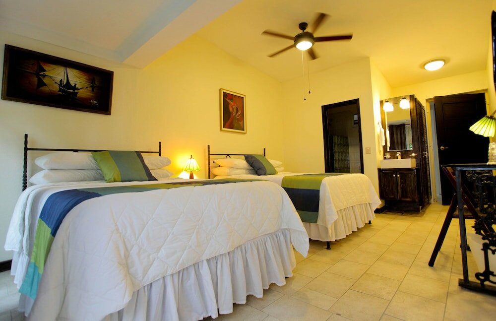 Фото La Reserve Hotel