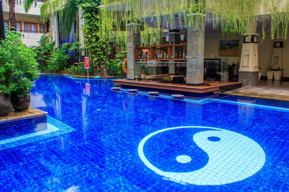 Фото Famous Hotel Kuta