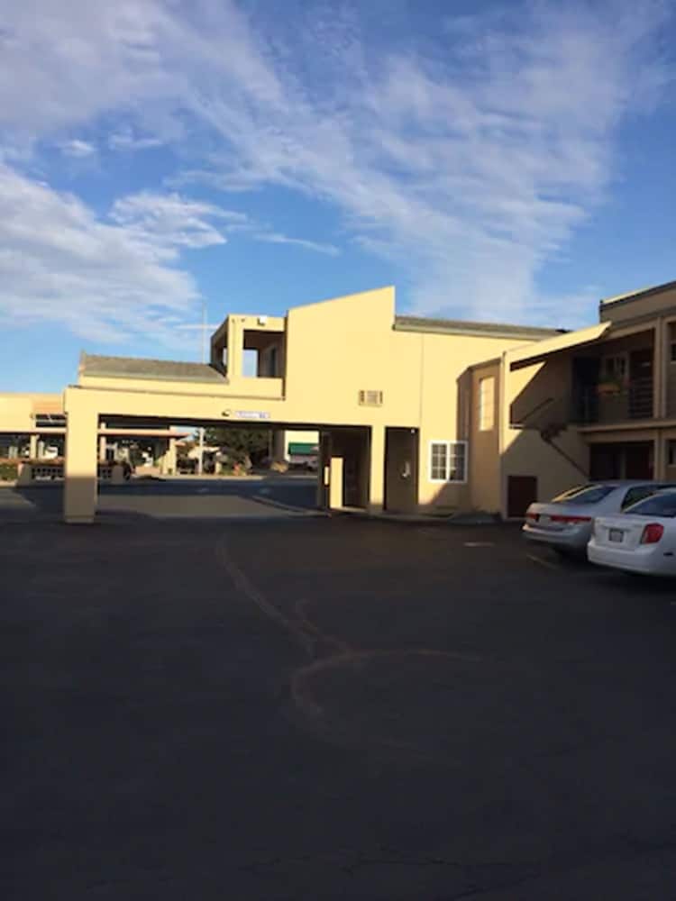 Фото Pacific Best Inn