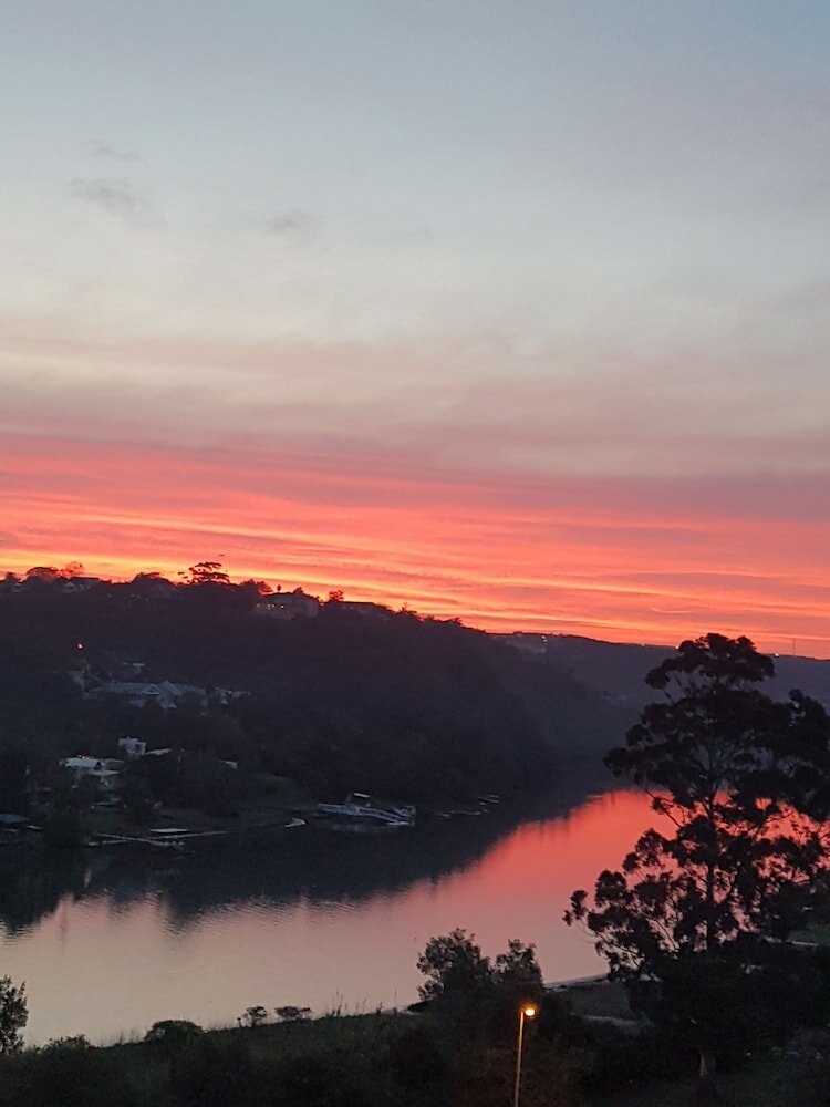 Фото Riverview Guesthouse