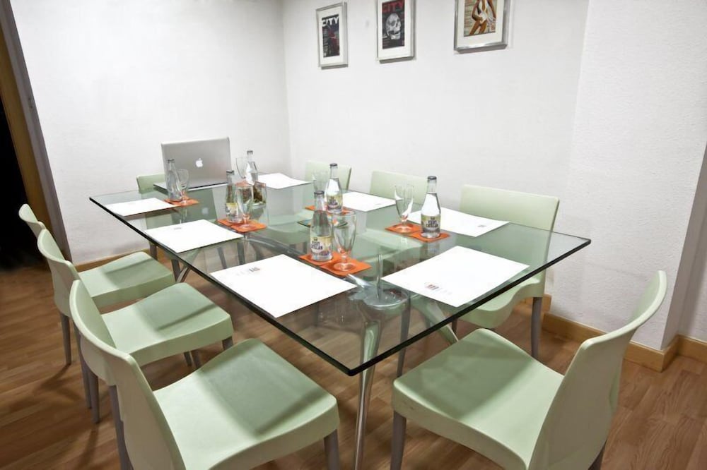 Фото La City Estacion