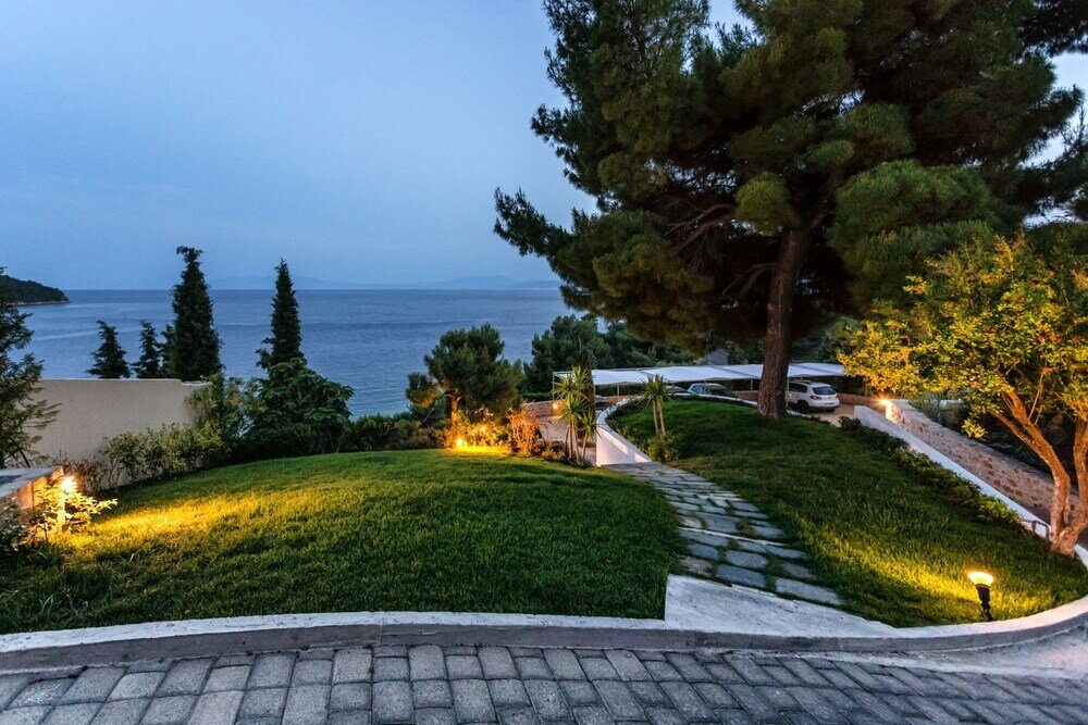 Фото Отель Atrium