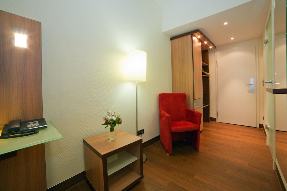 Фото Stadthotel Freiburg