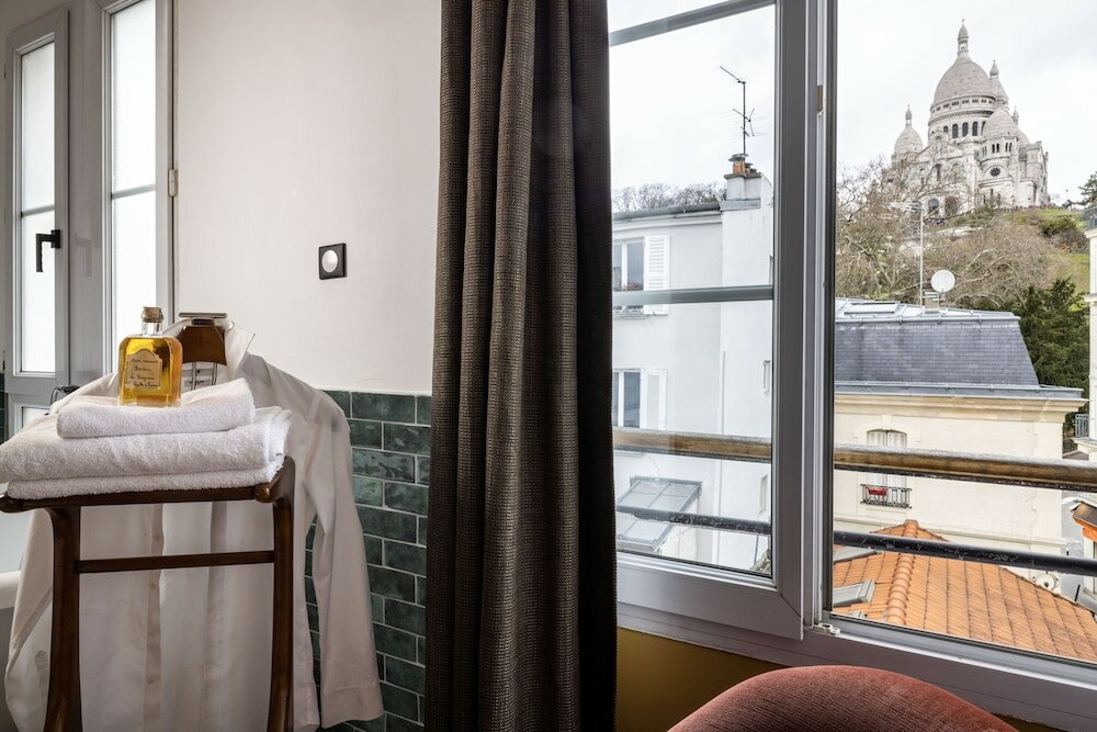 Фото Le Village Montmartre