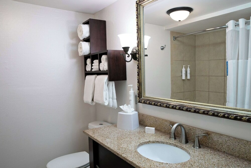 Фото Hampton Inn Charleston-Historic District