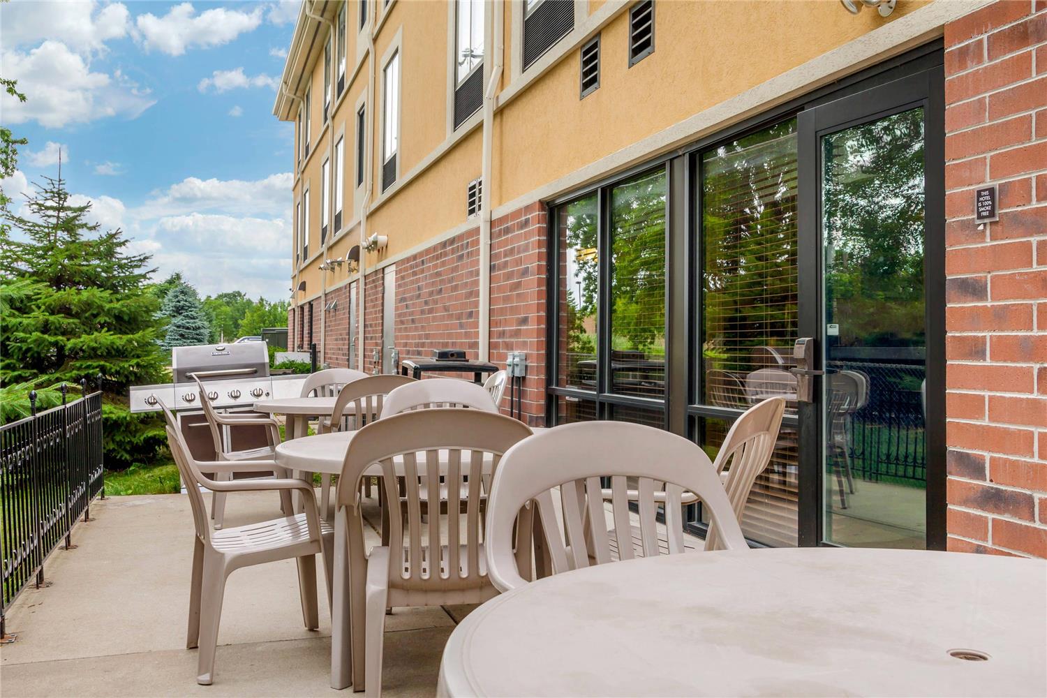 Фото Sleep Inn & Suites Airport