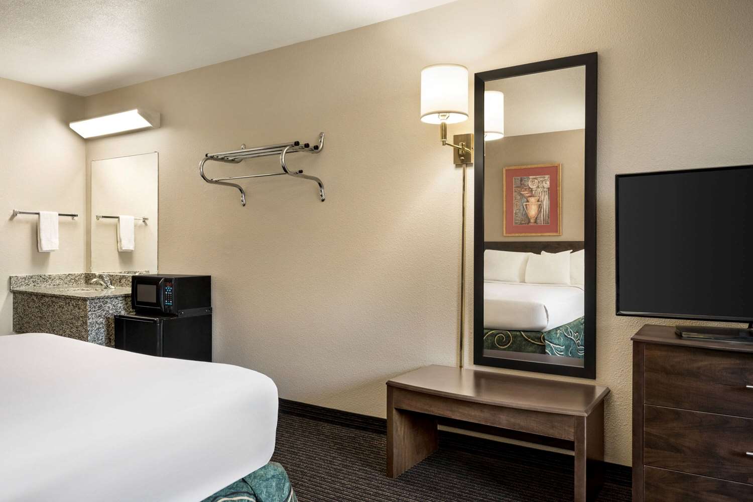 Фото Travelodge by Wyndham Yuma