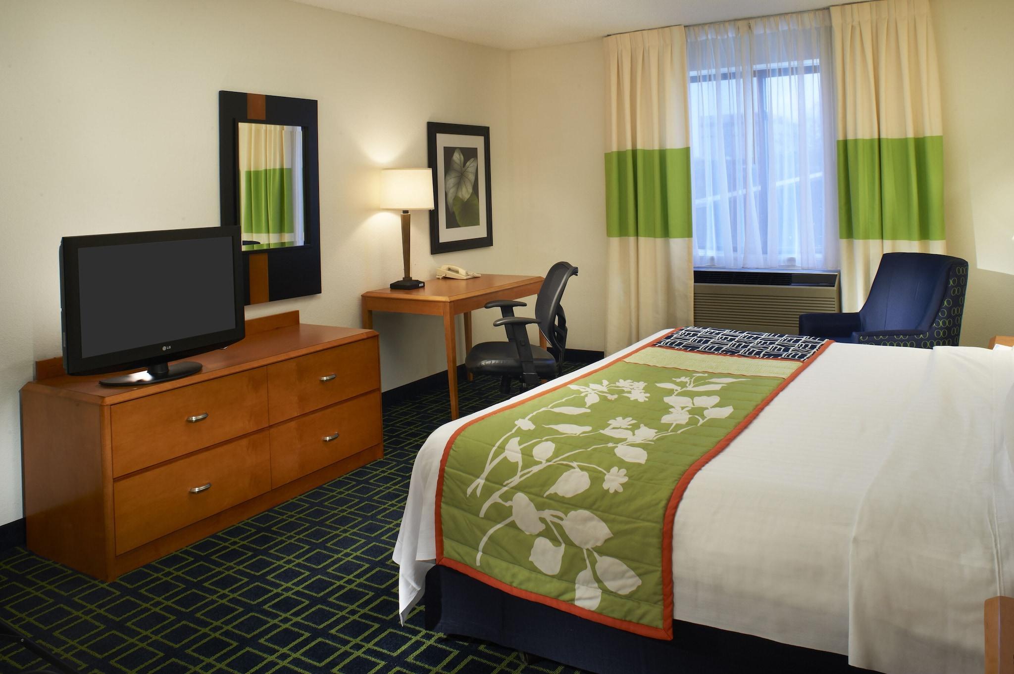 Фото Fairfield Inn and Suites by Marriott Indianapolis East