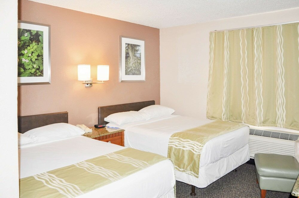 Фото Rodeway Inn Fargo