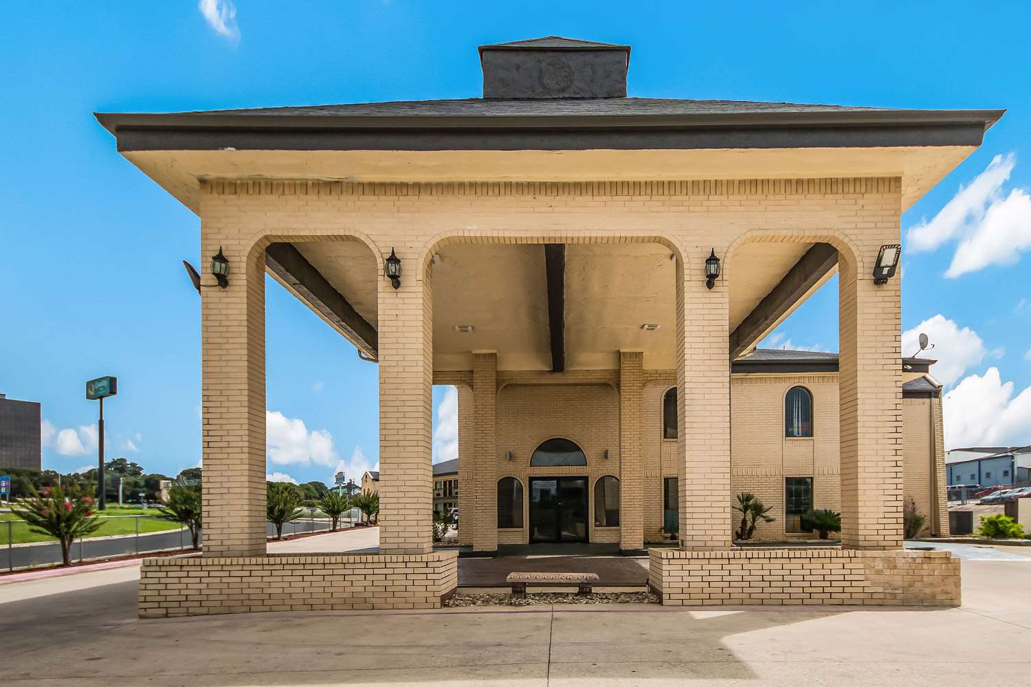 Фото Quality Inn Near Medical Center