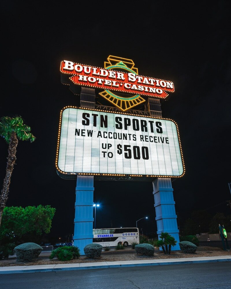 Фото Boulder Station Hotel and Casino