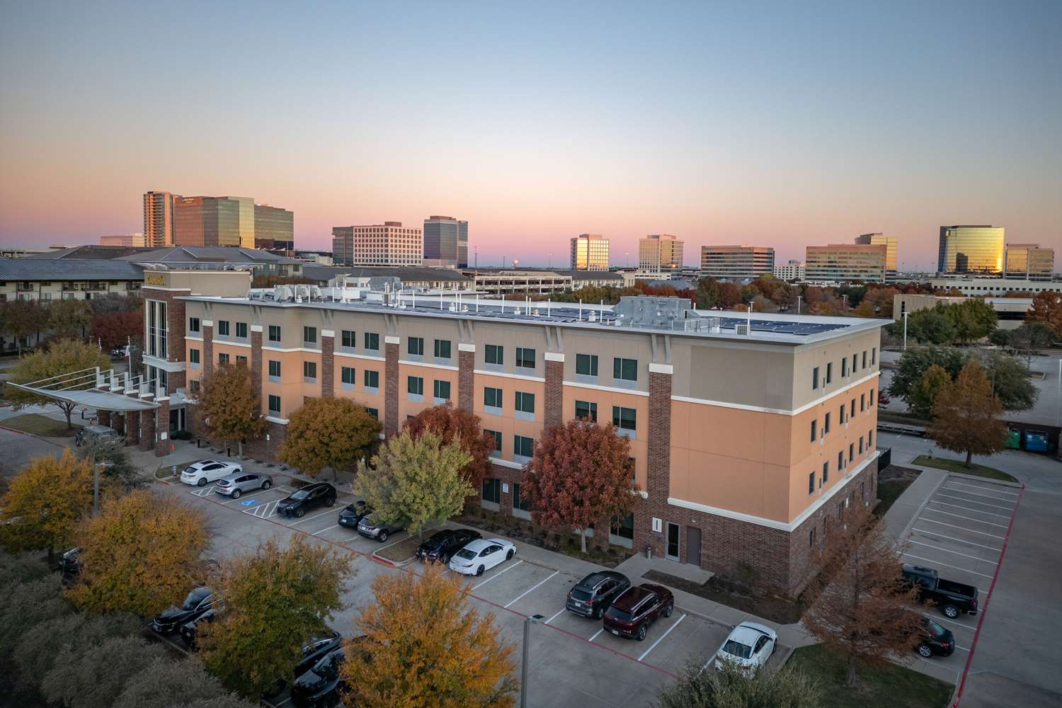 Фото Cambria Hotel Plano Frisco