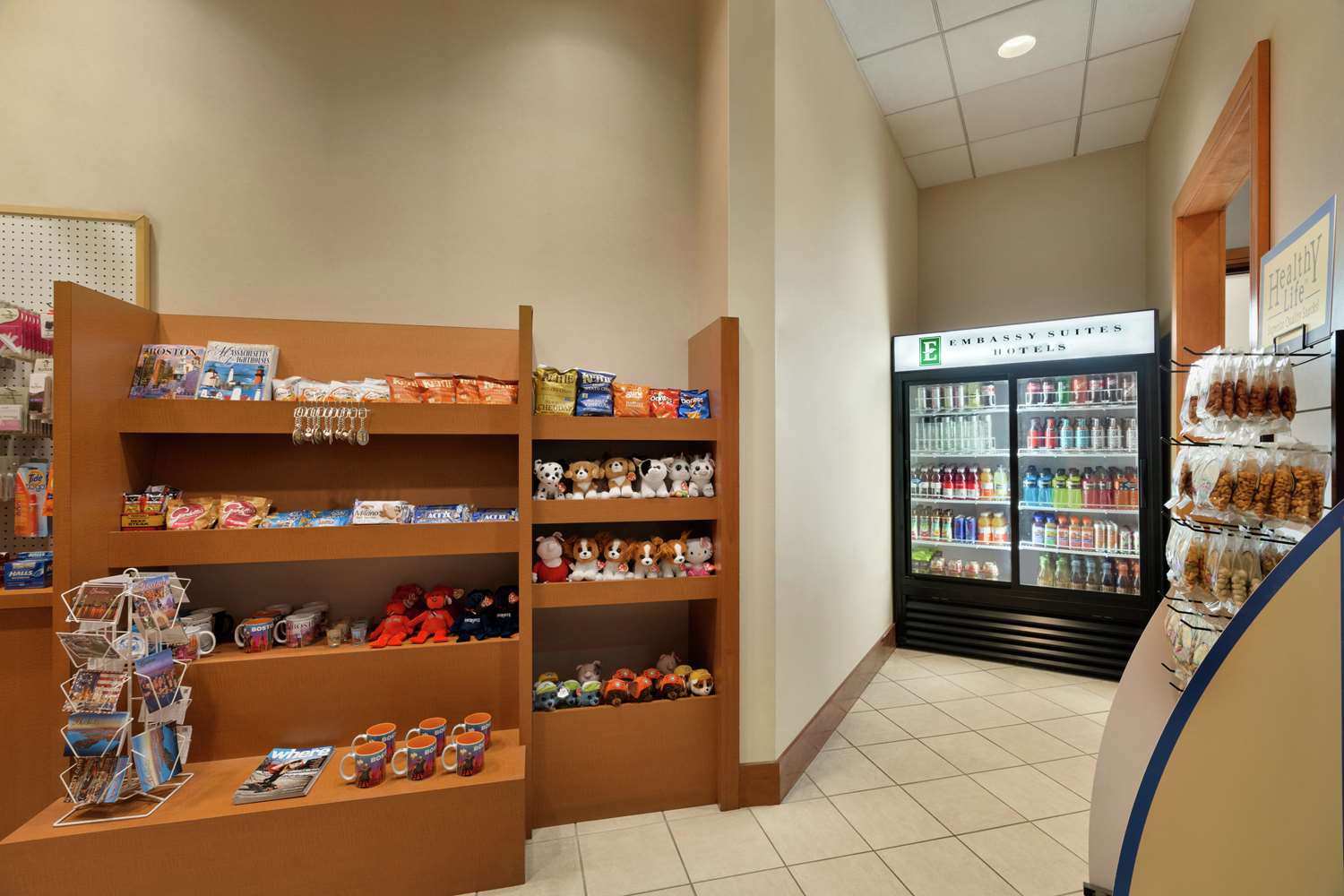 Фото Embassy Suites by Hilton Boston at Logan Airport