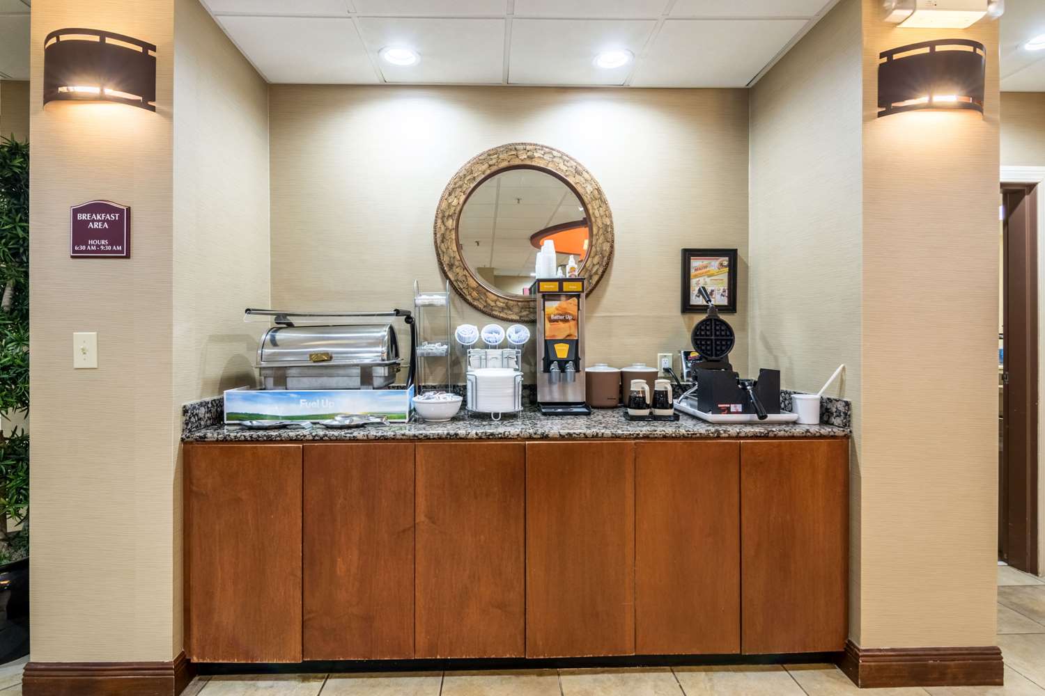 Фото Comfort Suites Panama City Beach