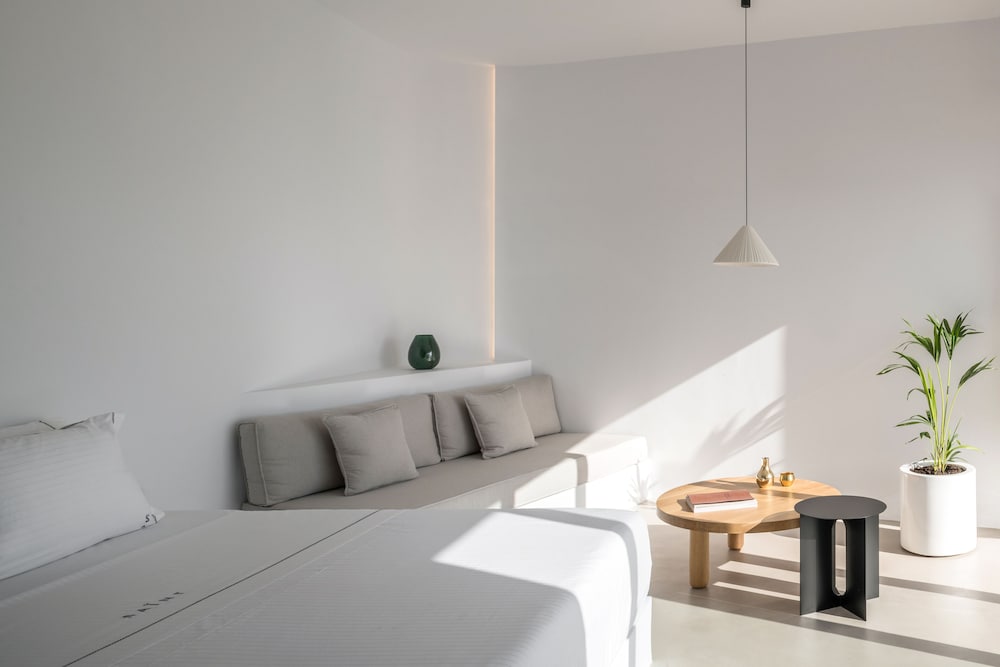 Фото The Saint Hotel