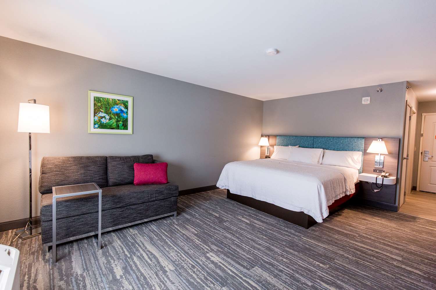 Фото Hampton Inn Bismarck