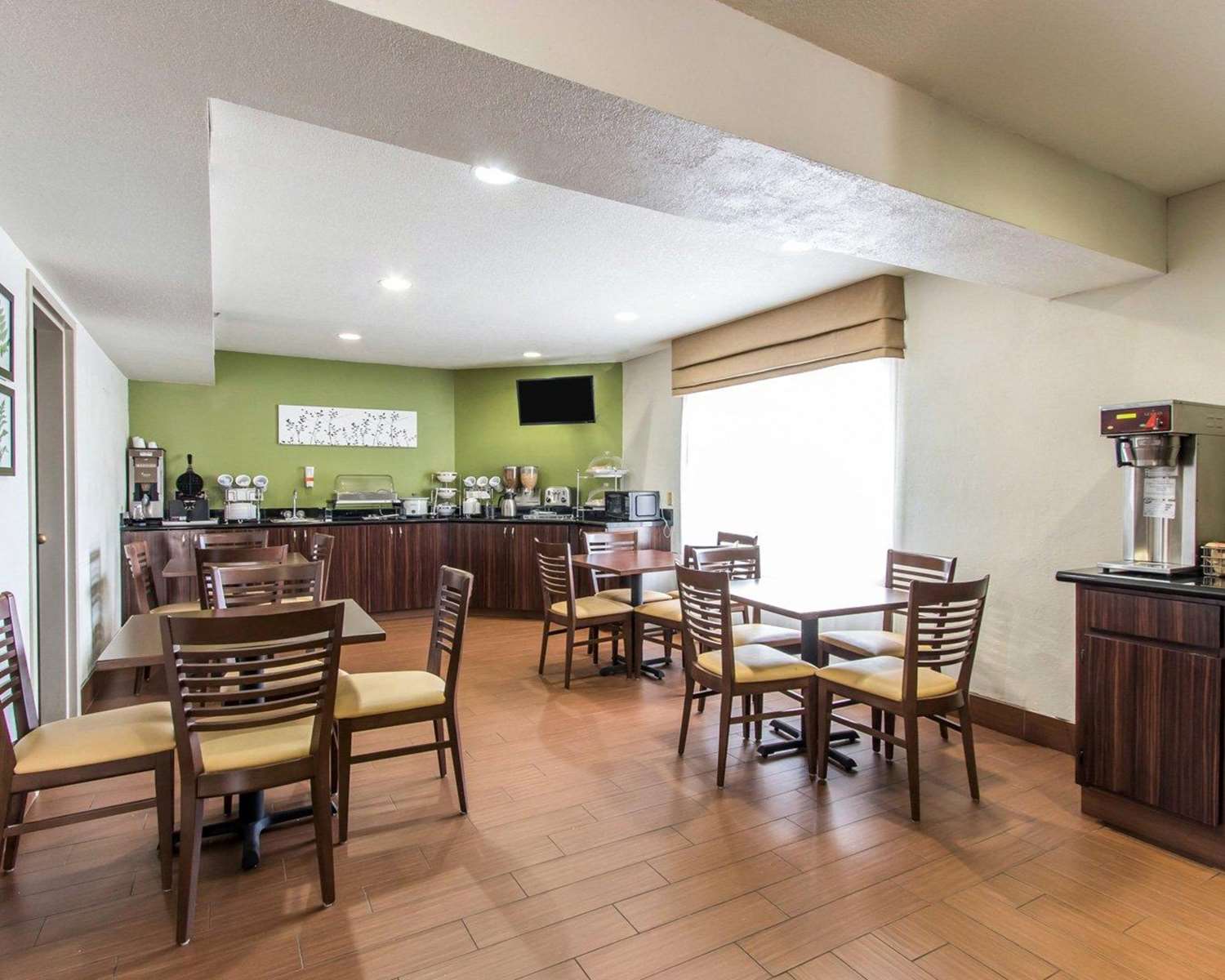 Фото The Douillet by Demeure Hotels