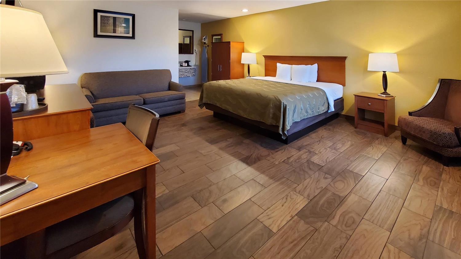 Фото Quality Inn Escondido Downtown