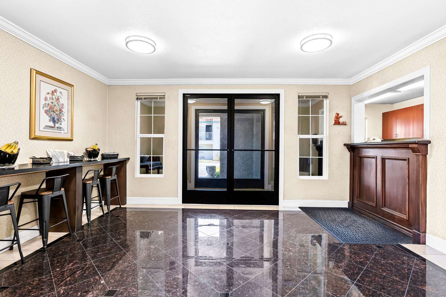 Фото SureStay Hotel by Best Western Castro Valley