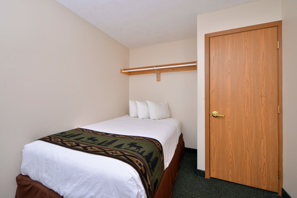 Фото Arrowwood Resort at Cedar Shore