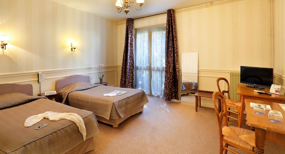 Фото The Originals Boutique, Hostellerie des Trois Pigeons