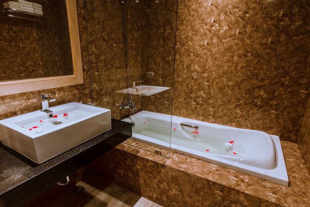 Фото Airport Beach Hotel Phuket