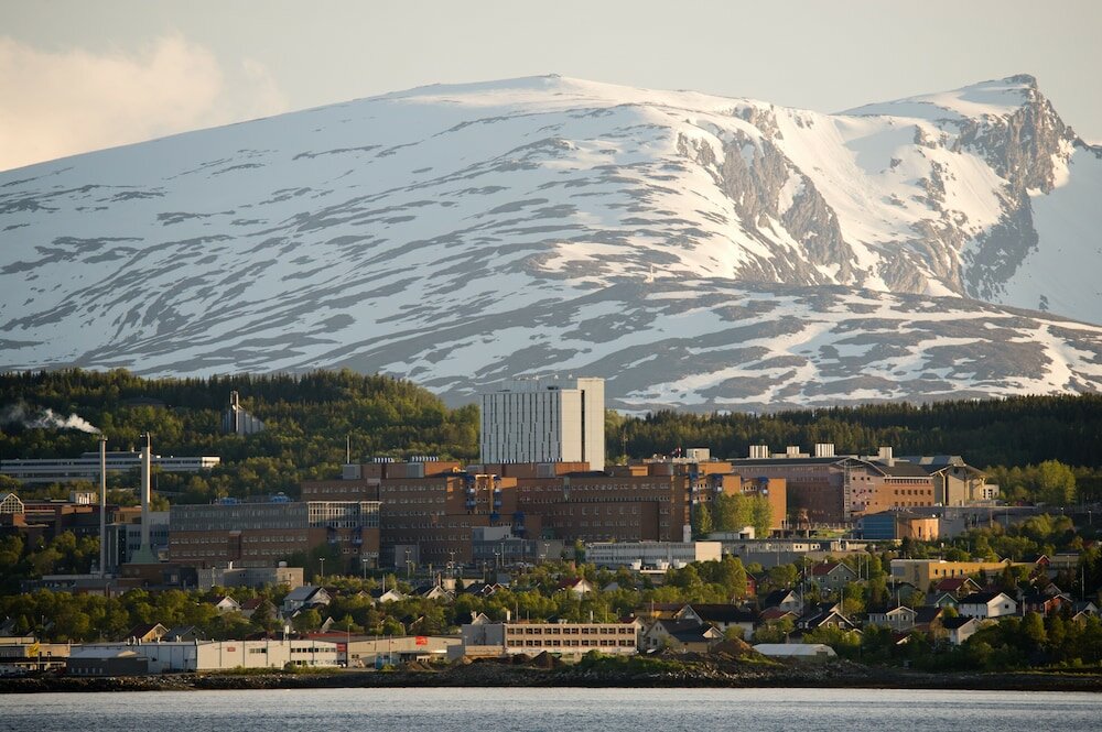 Фото Pingvinhotellet Unn Tromsø