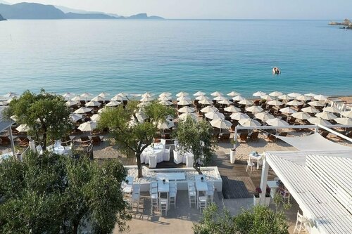 Внешний вид отеля Lichnos Beach Hotel & Suites в Святой Κυριακή, фото 3