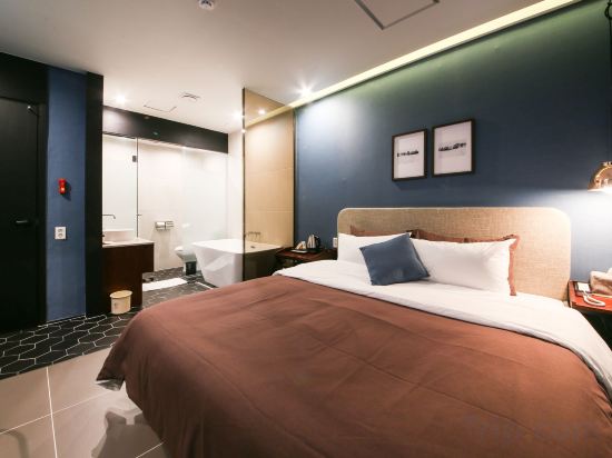 Фото Brown Dot Hotel Masan