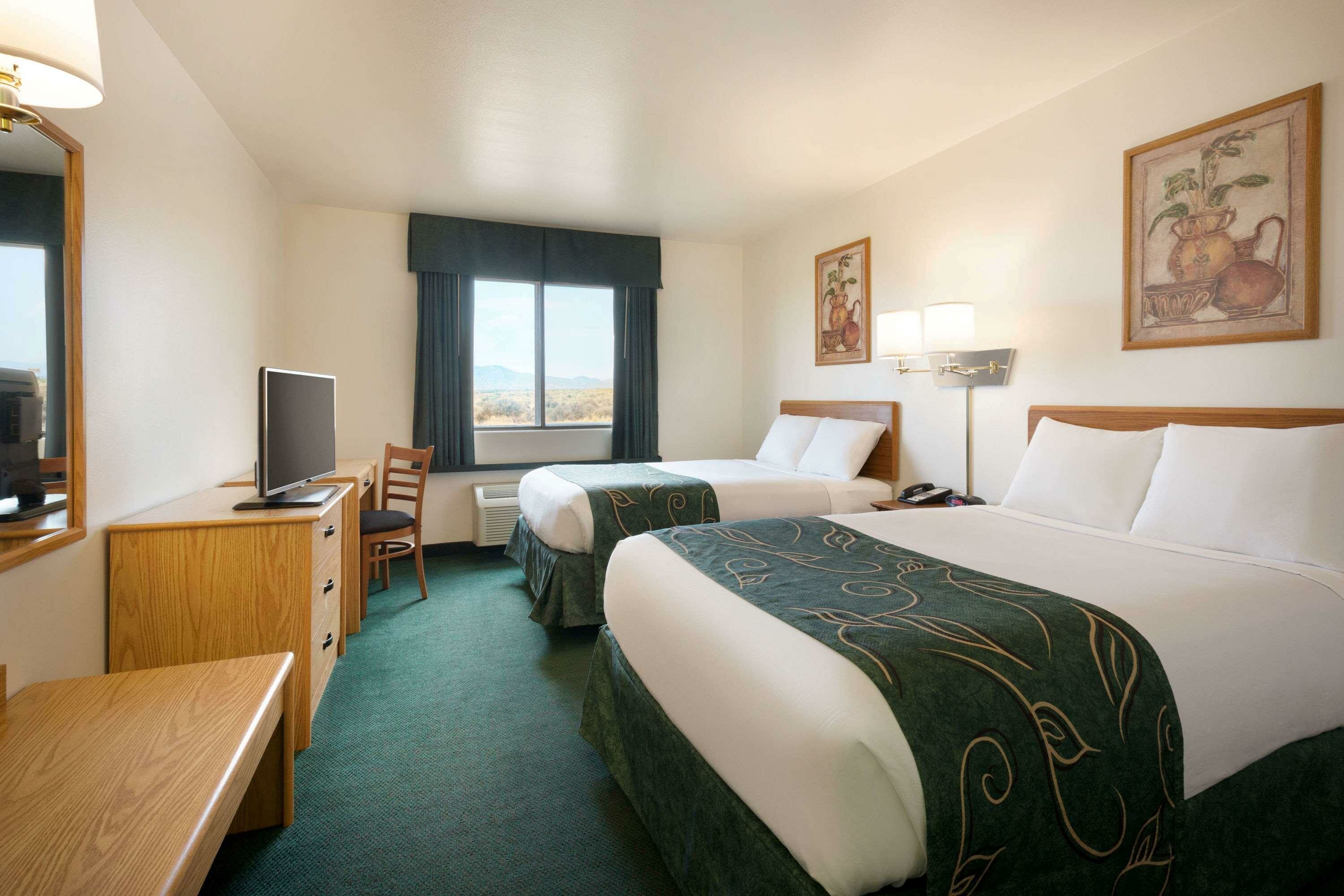 Фото Travelodge by Wyndham Milford