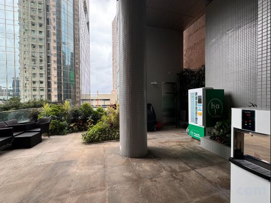 Фото Twenty One Whitfield