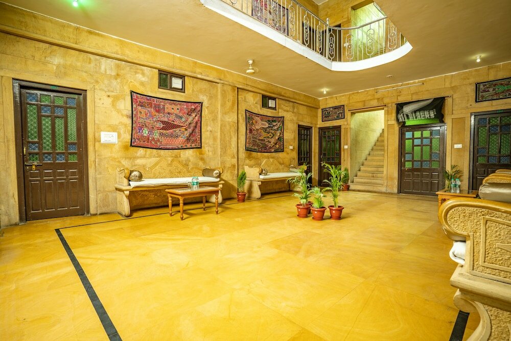 Фото Hotel Marina Mahal