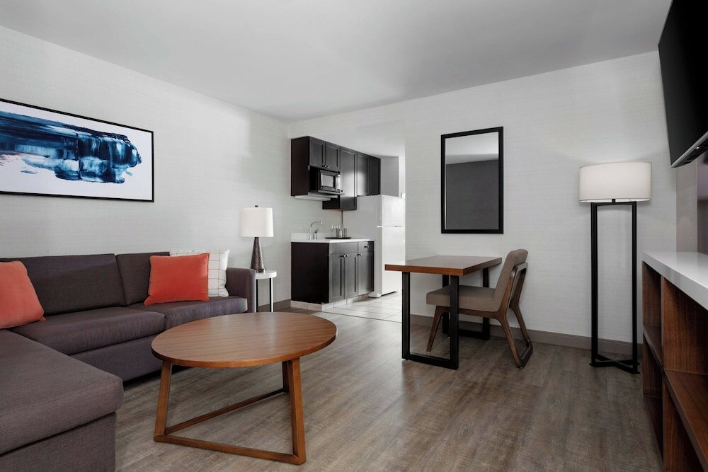 Фото Delta Hotels by Marriott Burlington