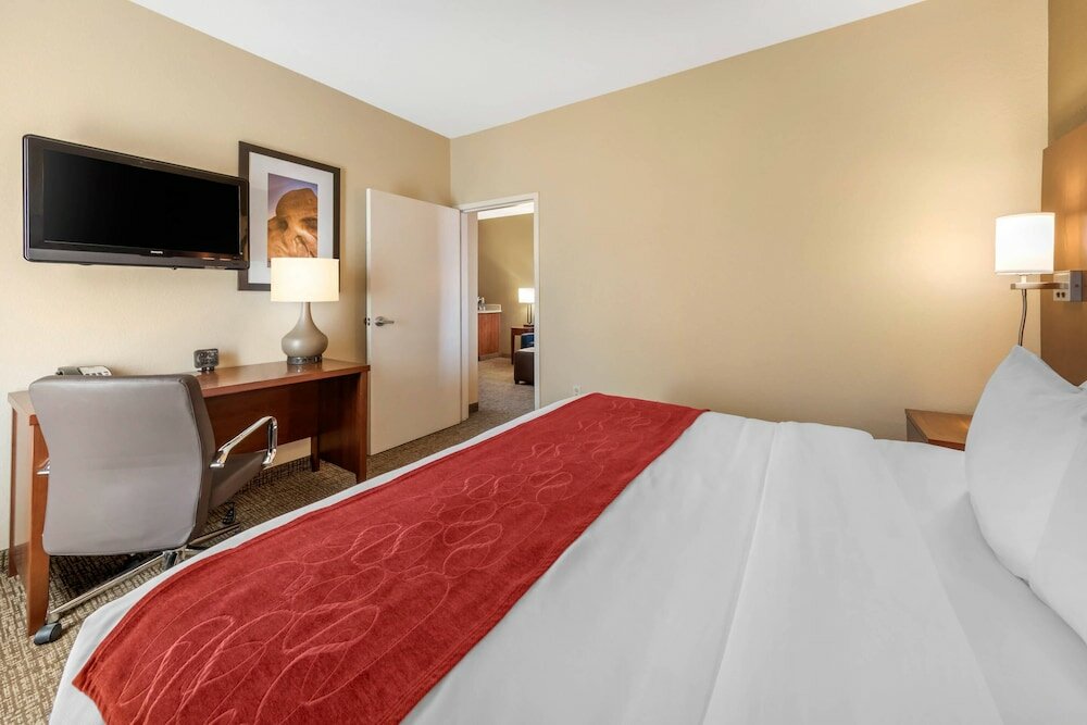 Фото Comfort Suites Barstow near I-15