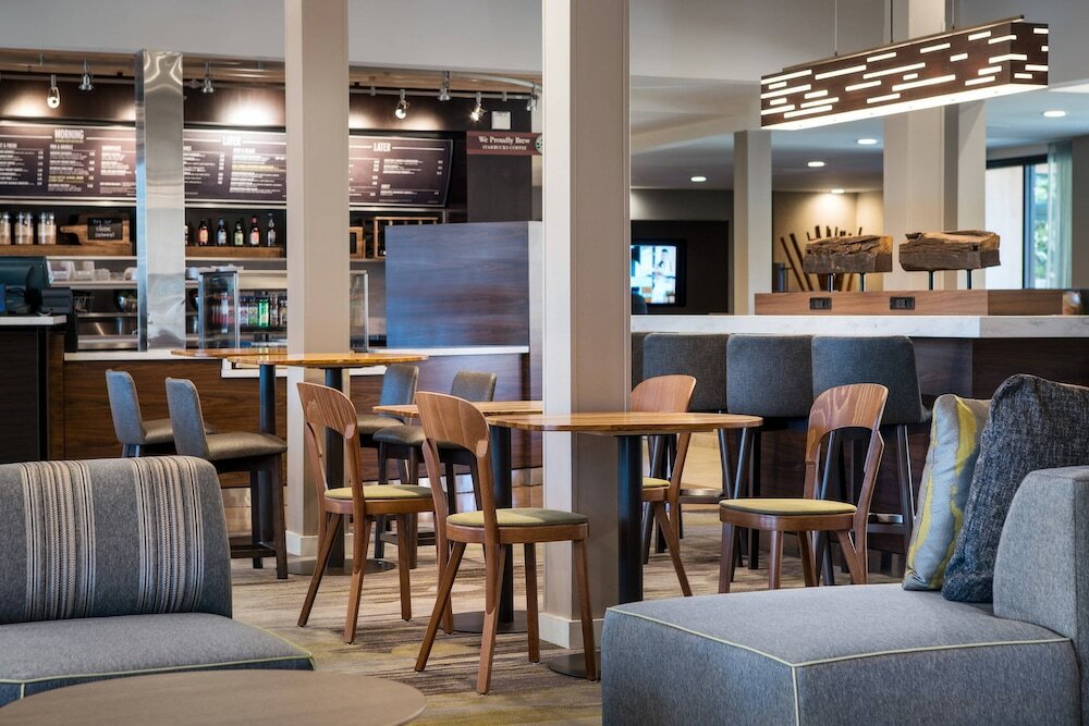 Фото Courtyard by Marriott John Wayne Airport/Orange County