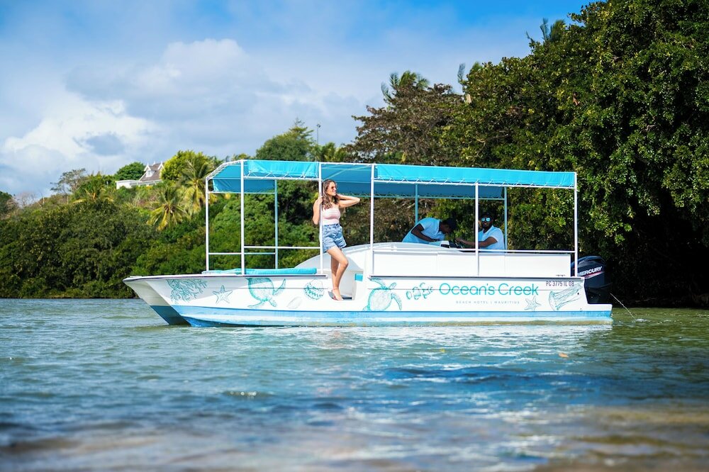 Фото Ocean's Creek Beach Hotel