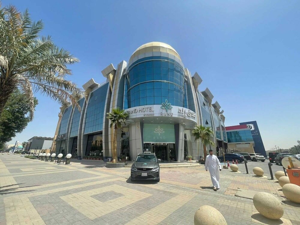 Фото Sunday Business Avenue