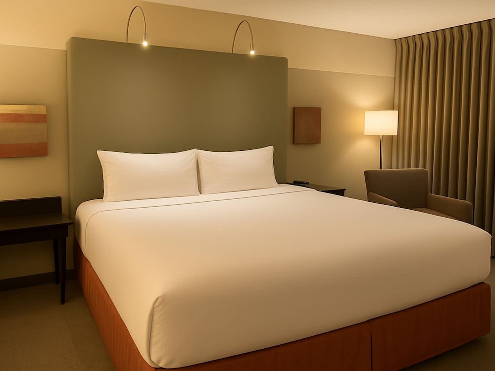 Фото Crowne Plaza Chicago West Loop, an Ihg Hotel