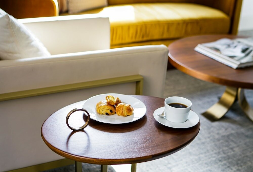 Фото The Newbury Boston