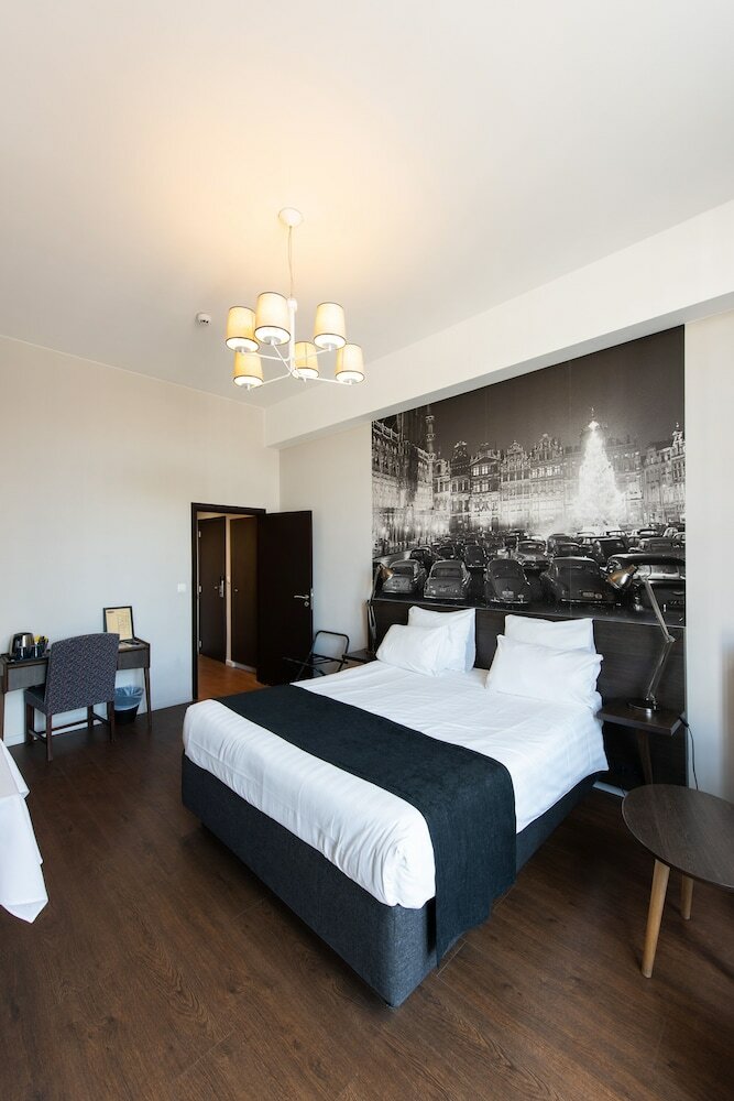 Фото Hotel Le Quinze Grand Place Brussels