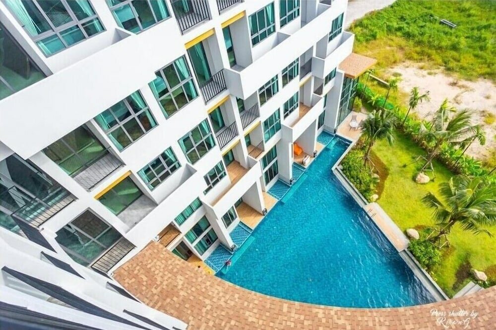 Фото Atom Phuket Hotel