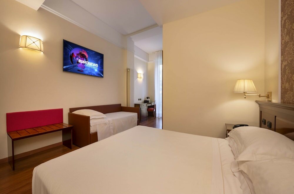 Фото Lancaster Hotel