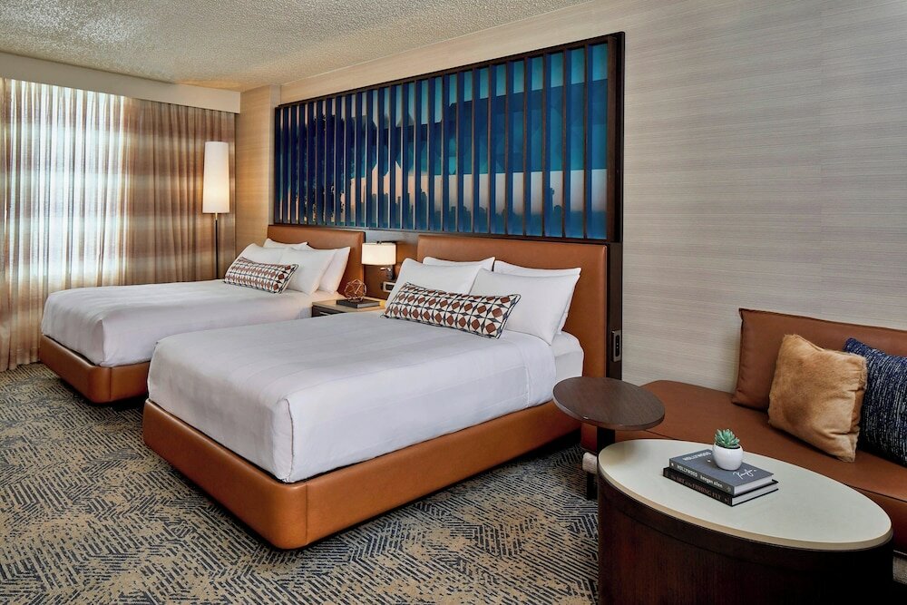 Фото Renaissance Dallas Hotel