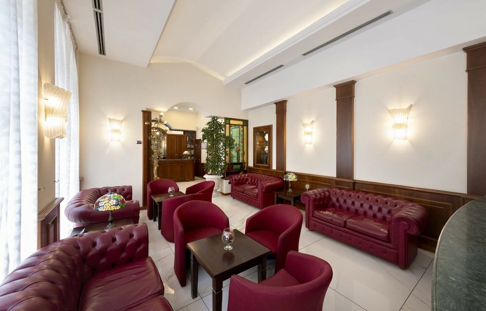 Фото Lancaster Hotel