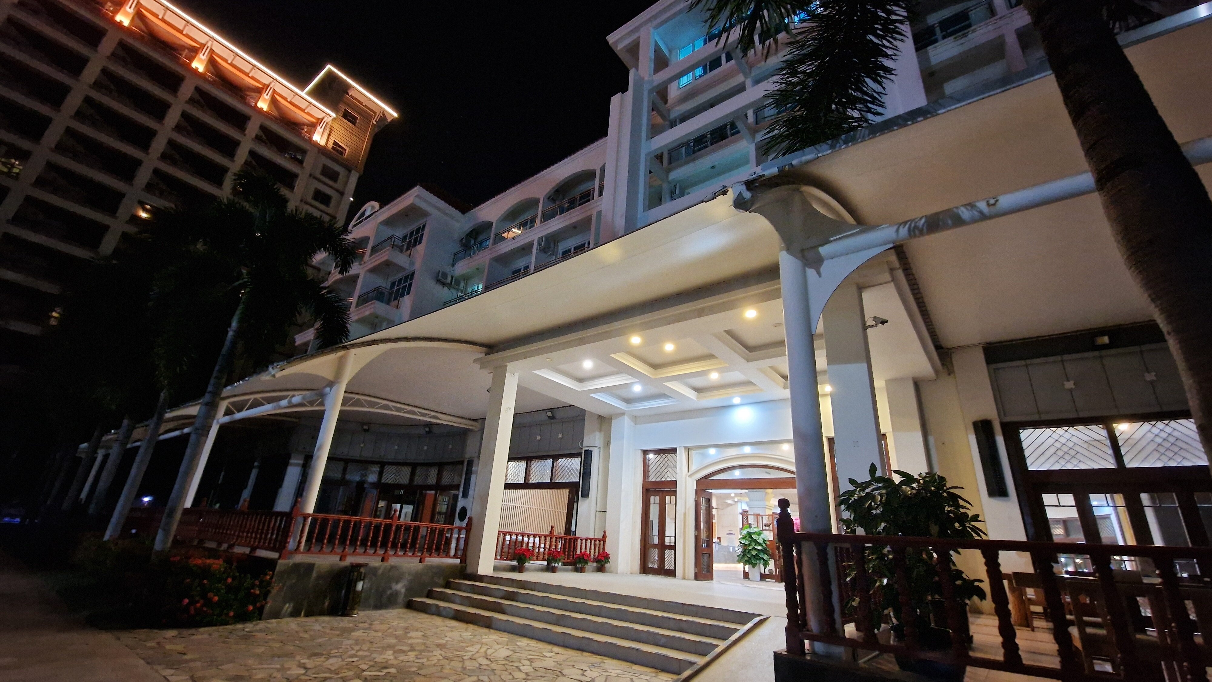 Фото Sanya Huayuan Hot Spring Seaview Resort