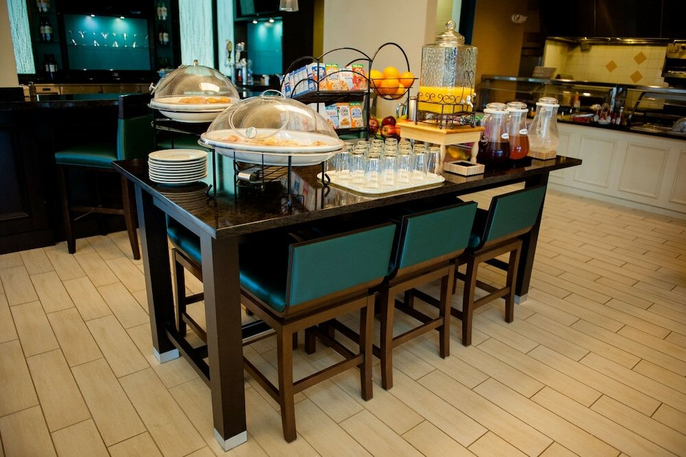 Фото Hilton Garden Inn Rockaway